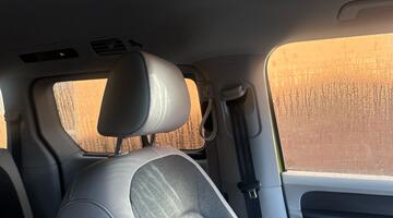 2025 Volkswagen Pro 79kWh Style Auto 5-door (SWB, 5Seat) (Green) - Image: 38