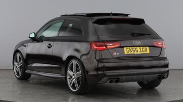 2016 Audi 2.0 TFSI S Tronic quattro Euro 6 3-door (Nav) (Unlisted) - Image: 3