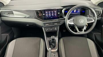 2022 Volkswagen 1.0 TSI Life Euro 6 5-door (Black) - Image: 8