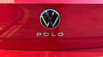 2023 Volkswagen 1.0 TSI Life Euro 6 5-door (Red) - Image: 26