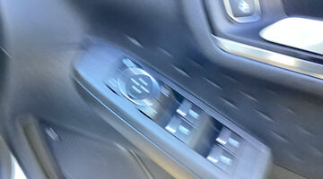 2020 Ford EcoBoost Titanium First Edition Euro 6 5-door (White) - Image: 12