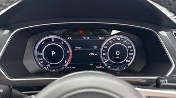 2017 Volkswagen 2.0 TDI BlueMotion Tech R-Line DSG 4Motion Euro 6 5-door (Black) - Image: 30