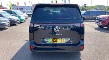 2025 Volkswagen Pro 79kWh Style Auto 5-door (SWB, 5Seat) (Black) - Image: 22