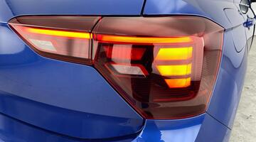 2022 Volkswagen 1.0 TSI Life Euro 6 5-door (Blue) - Image: 26