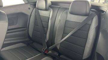 2025 Volkswagen TSI R-Line DSG 2WD Euro 6 2-door (Blue) - Image: 32