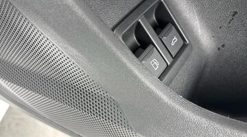 2025 Audi 2.0 e-hybrid5.9kWh Technik Saloon S Tronic quattro Euro 6 5-door (White) - Image: 20