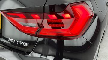 2025 Audi 1.0 TFSI 30 S line Sportback S Tronic Euro 6 5-door (Black) - Image: 28