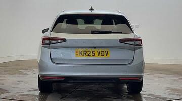 2025 Škoda 2.0 TDI SE Technology DSG Euro 6 5-door (Silver) - Image: 8