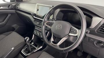 2024 Volkswagen 1.0 TSI Match Euro 6 5-door (Silver) - Image: 6