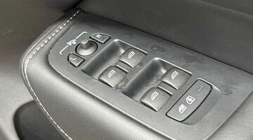 2025 Volvo 2.0h T8 18.8kWh Ultra Bright Auto Euro 6 5-door (Blue) - Image: 25