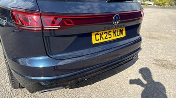 2025 Volkswagen 3.0 TDI V6 Black Edition Tiptronic 4Motion Euro 6 5-door (Blue) - Image: 24