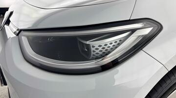 2022 Volkswagen Pro Performance 58kWh Family Auto 5-door (White) - Image: 40