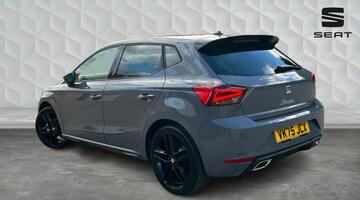 2025 SEAT 1.0 TSI FR Black Edition Euro 6 5-door (Grey) - Image: 3