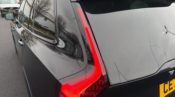 2025 Volvo 2.0 T8 18.8kWh Ultra Dark Auto 4WD Euro 6 5-door (Black) - Image: 36