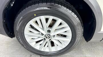 2023 Volkswagen 1.0 TSI Life Euro 6 5-door (Grey) - Image: 33