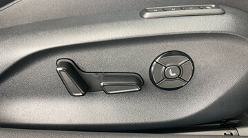 2025 Škoda 2.0 TDI SE L DSG Euro 6 5-door (Yellow) - Image: 24