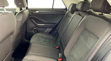 2022 Volkswagen TSI Style Euro 6 5-door (Blue) - Image: 33