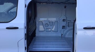 2025 Ford 2.0 320 EcoBlue Trend Auto L1 H1 Euro 6 5-door (White) - Image: 12