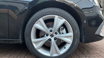 2025 SEAT EHybrid 25.8kWh FR DSG Euro 6 5-door (Black) - Image: 6