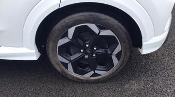 2025 Ford Standard Range 43kWh Premium Auto 5-door (White) - Image: 32