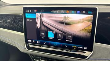 2025 Volkswagen TSI eHybrid 19.7kWh R-Line DSG Euro 6 5-door (Silver) - Image: 7