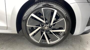 2025 Škoda TSI ACT SportLine Euro 6 5-door (Silver) - Image: 6