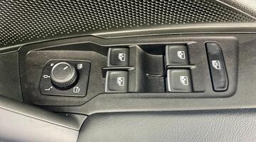 2024 Volkswagen ETSI MHEV Elegance DSG Euro 6 5-door (White) - Image: 19