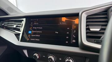 2024 Audi 1.0 TFSI 30 Sport Sportback Euro 6 5-door (White) - Image: 17