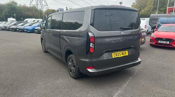 2025 Ford 2.0 320 EcoBlue Titanium Luxe Auto LEuro 6 5-door (Grey) - Image: 23