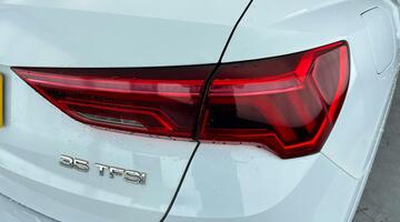 2019 Audi TFSI CoD 35 S line S Tronic Euro 6 5-door (White) - Image: 28