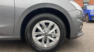 2025 Škoda 1.0 MPI SE Edition Euro 6 5-door (Grey) - Image: 5