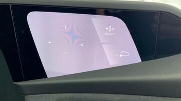 2025 Audi 100kWh Launch Edition Auto 5-door (White) - Image: 28