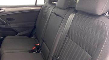 2021 Volkswagen 2.0 TDI Life DSG Euro 6 5-door (Grey) - Image: 34