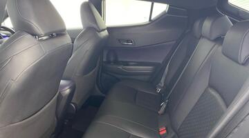 2017 Toyota VVT-h Dynamic CVT Euro 6 5-door (Silver) - Image: 31