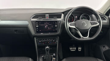 2022 Volkswagen TSI Active DSG Euro 6 5-door (Grey) - Image: 9