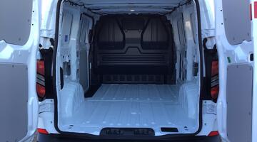 2025 Ford 2.0 320 EcoBlue Trend Auto L1 H1 Euro 6 5-door (White) - Image: 17