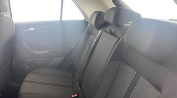 2022 Volkswagen TSI Life DSG Euro 6 5-door (White) - Image: 30