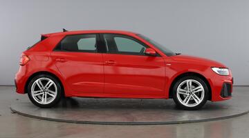 2021 Audi 1.0 TFSI 25 S line Sportback Euro 6 5-door (Red) - Image: 4