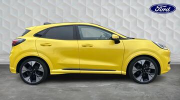 2025 Ford Standard Range 43kWh Premium Auto 5-door (Yellow) - Image: 4