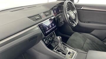 2024 Škoda 2.0 TDI SportLine Plus DSG Euro 6 5-door (Silver) - Image: 2