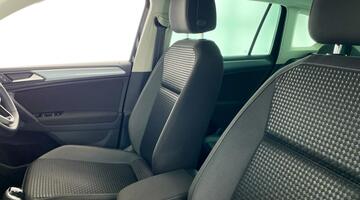 2022 Volkswagen TSI Active Euro 6 5-door (Black) - Image: 37