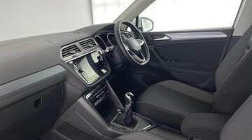 2022 Volkswagen TSI Active Euro 6 5-door (White) - Image: 2