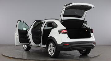 2025 Volkswagen 1.0 TSI Match DSG Euro 6 5-door (White) - Image: 11