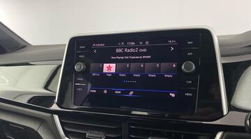 2023 Volkswagen TSI R-Line DSG Euro 6 5-door (Red) - Image: 13