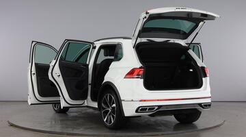 2022 Volkswagen 2.0 TDI R-Line DSG Euro 6 5-door (White) - Image: 11