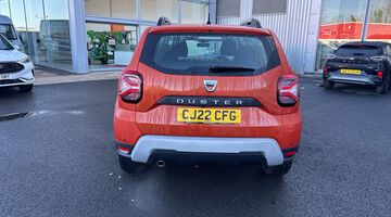 2022 Dacia TCe Prestige Euro 6 5-door (Orange) - Image: 34