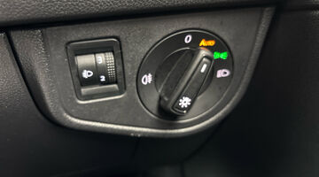 2023 Volkswagen 1.0 TSI Life DSG Euro 6 5-door (Silver) - Image: 25