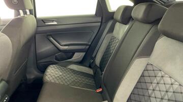 2022 Volkswagen 1.0 TSI R-Line DSG Euro 6 5-door (Grey) - Image: 33