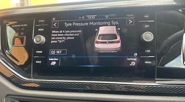 2024 Volkswagen 1.0 TSI Life DSG Euro 6 5-door (Black) - Image: 47