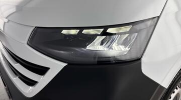 2025 Volkswagen 2.0 TDI T28 Commerce Plus FWD SWB Euro 6 5-door (White) - Image: 32